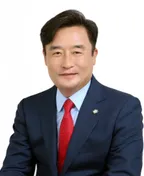 정동만 의원 국회 공식 사진
