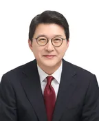신동욱 의원 국회 공식 사진